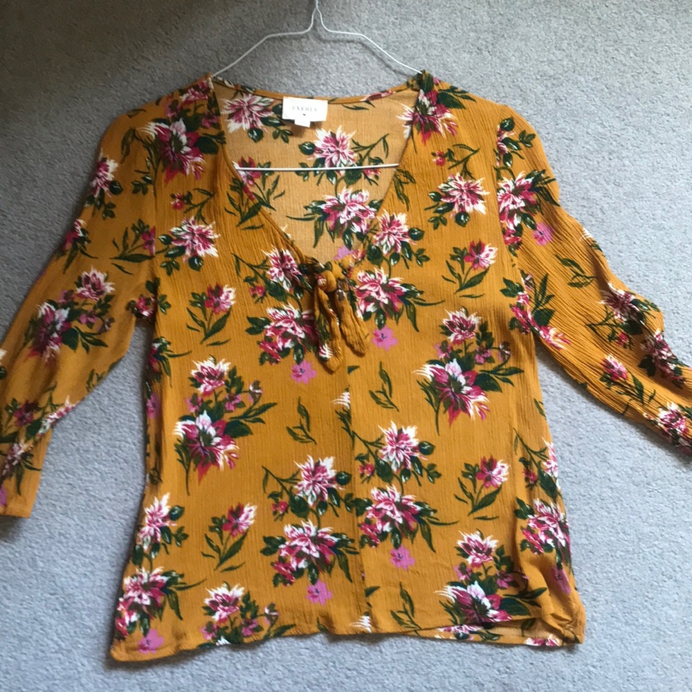 Everly tie shirt